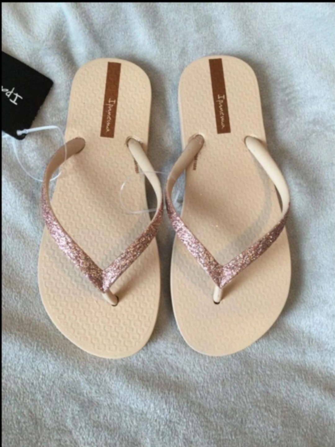 Ipanema Girl Glitter Flip Flops Size: 2/3 image indicator(2)