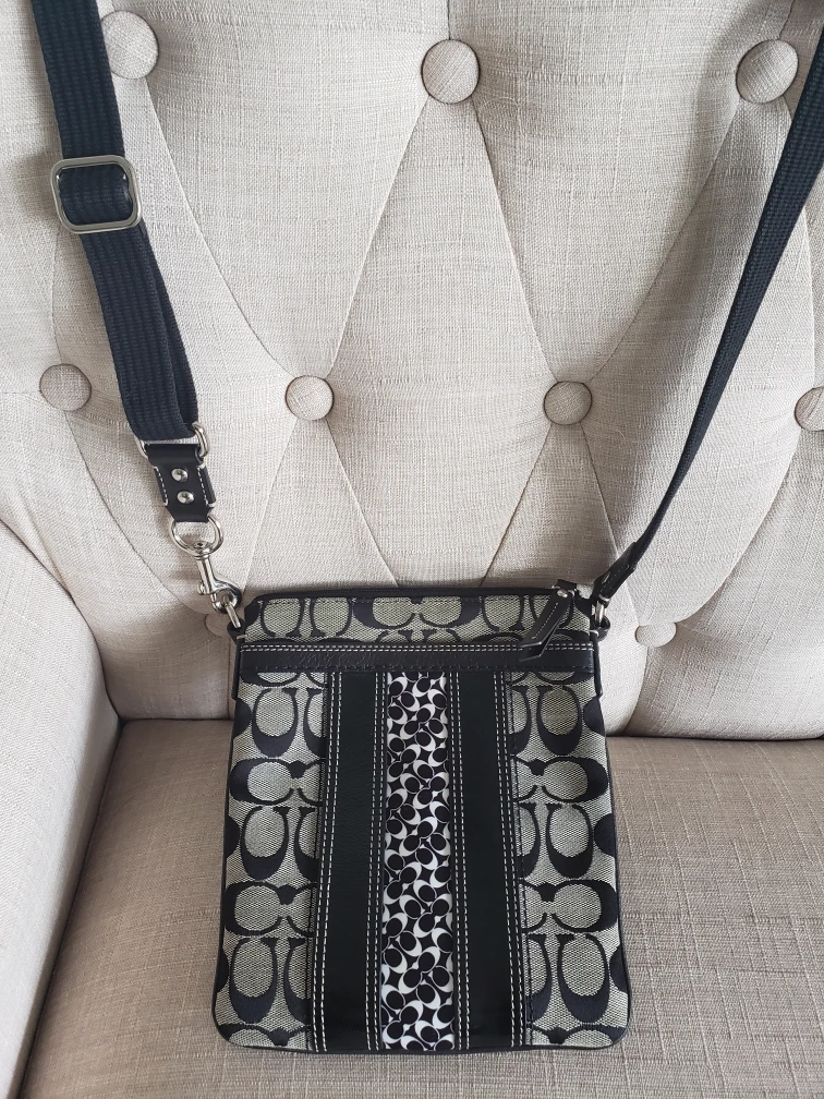 shoulder bag