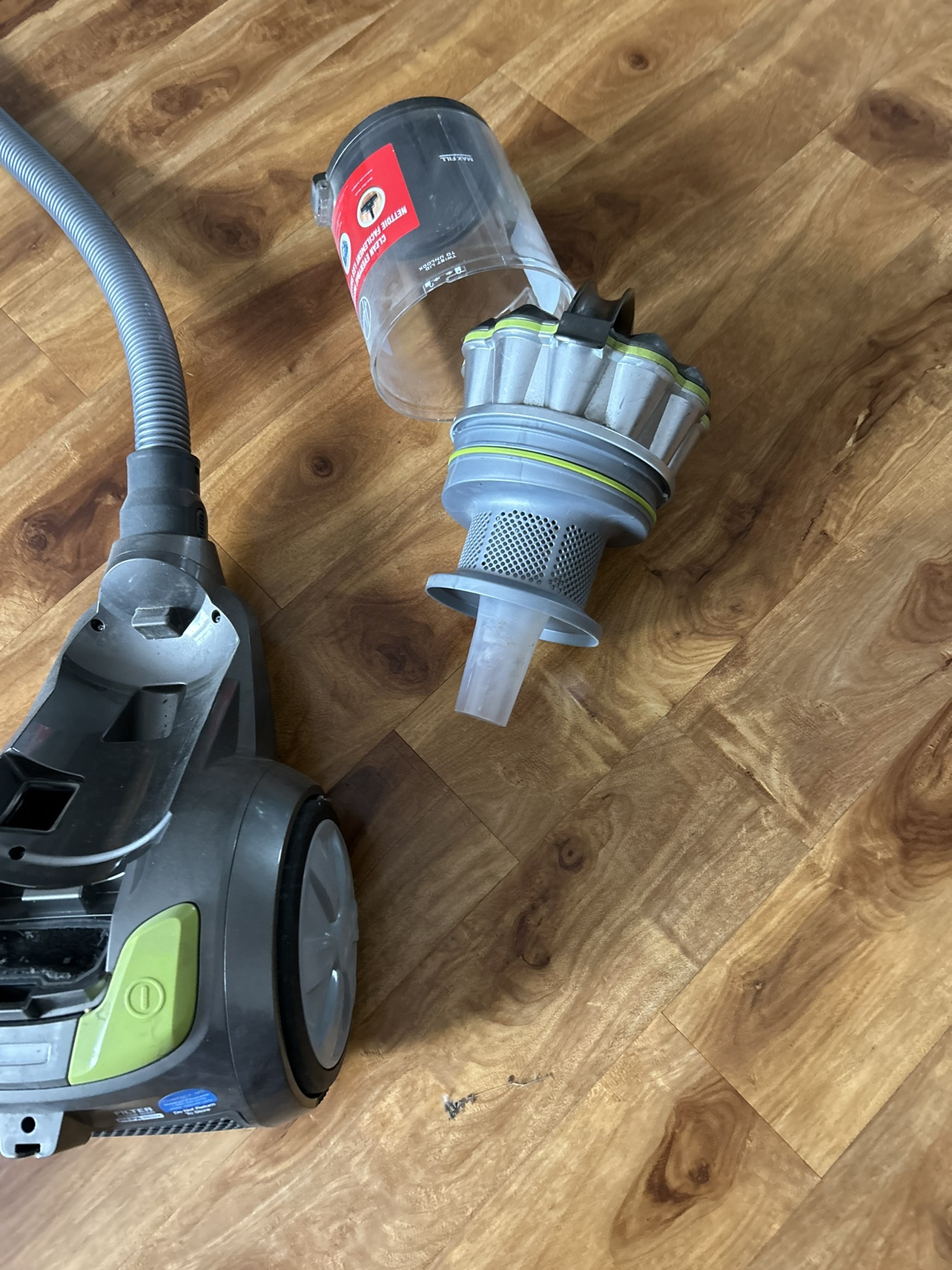 Vacuum - photo 2