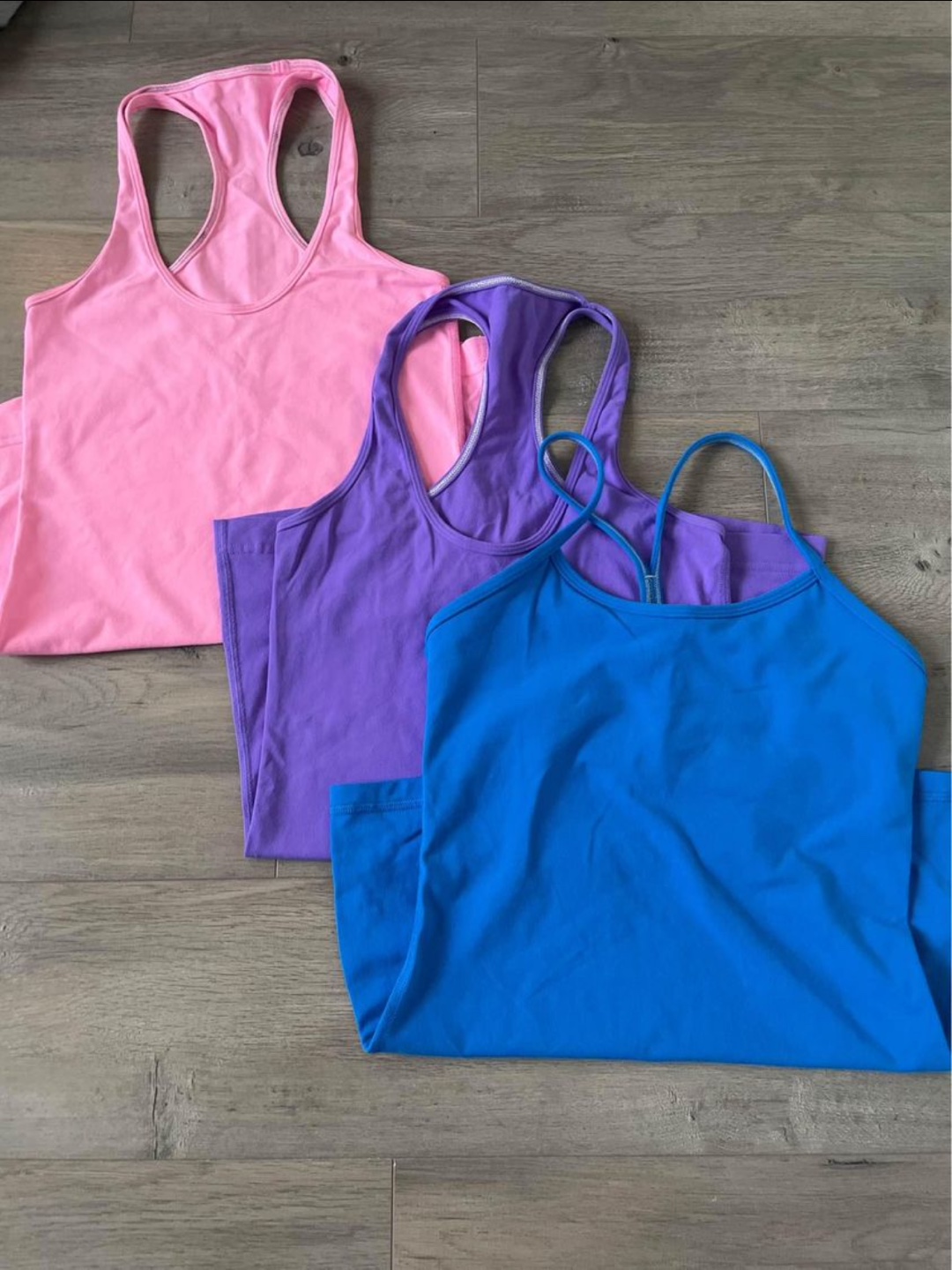lululemon tank tops / tanks and bras