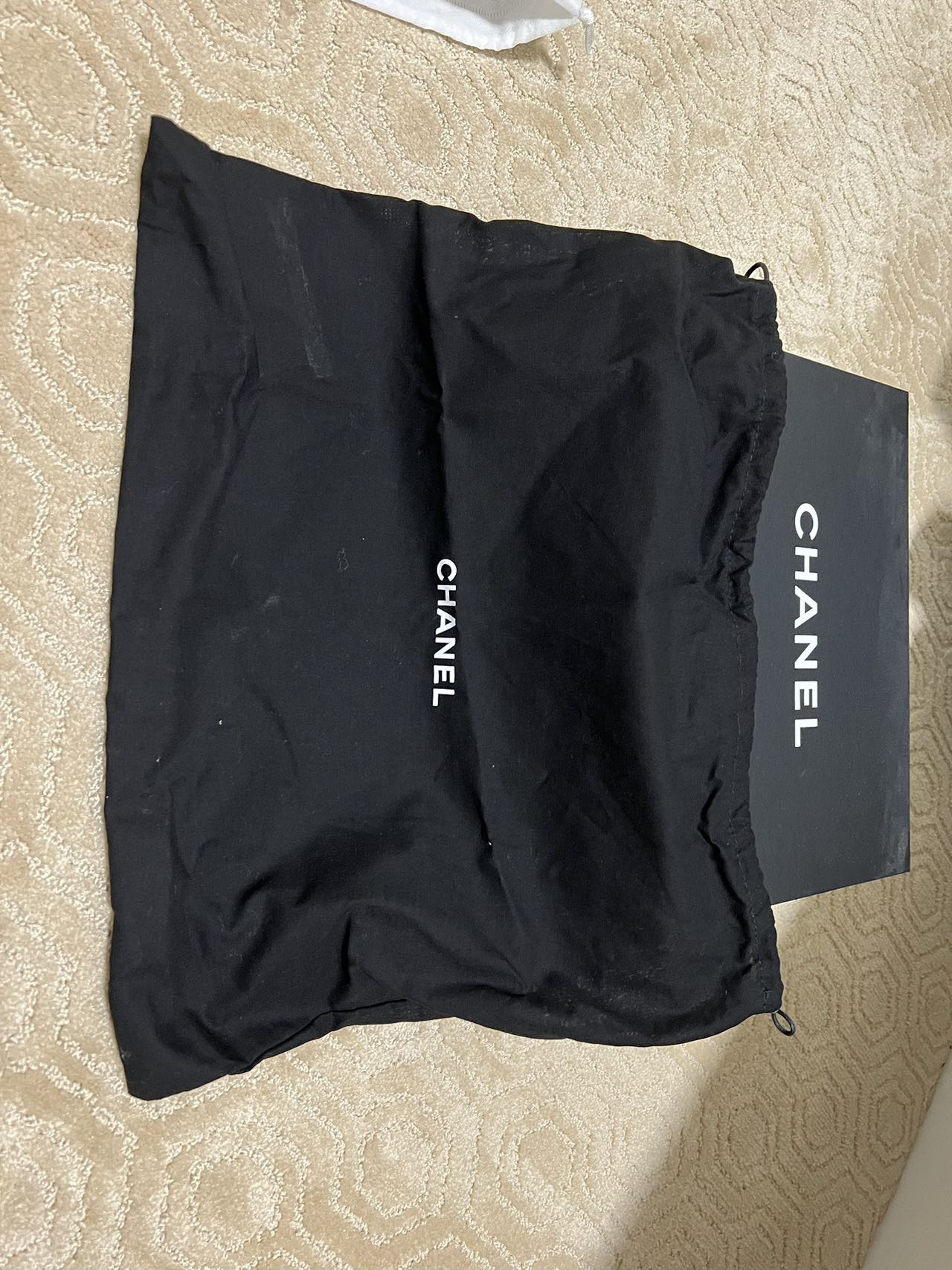 100% Authentic CHANEL Leboy medium image indicator(6)