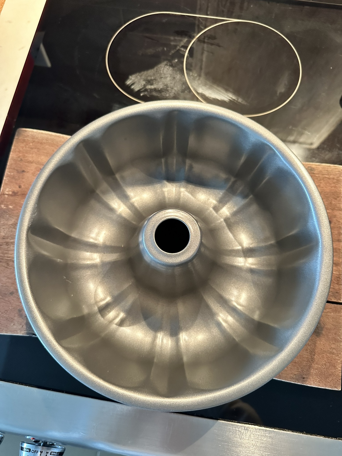 Bundt cake tin thumbnail