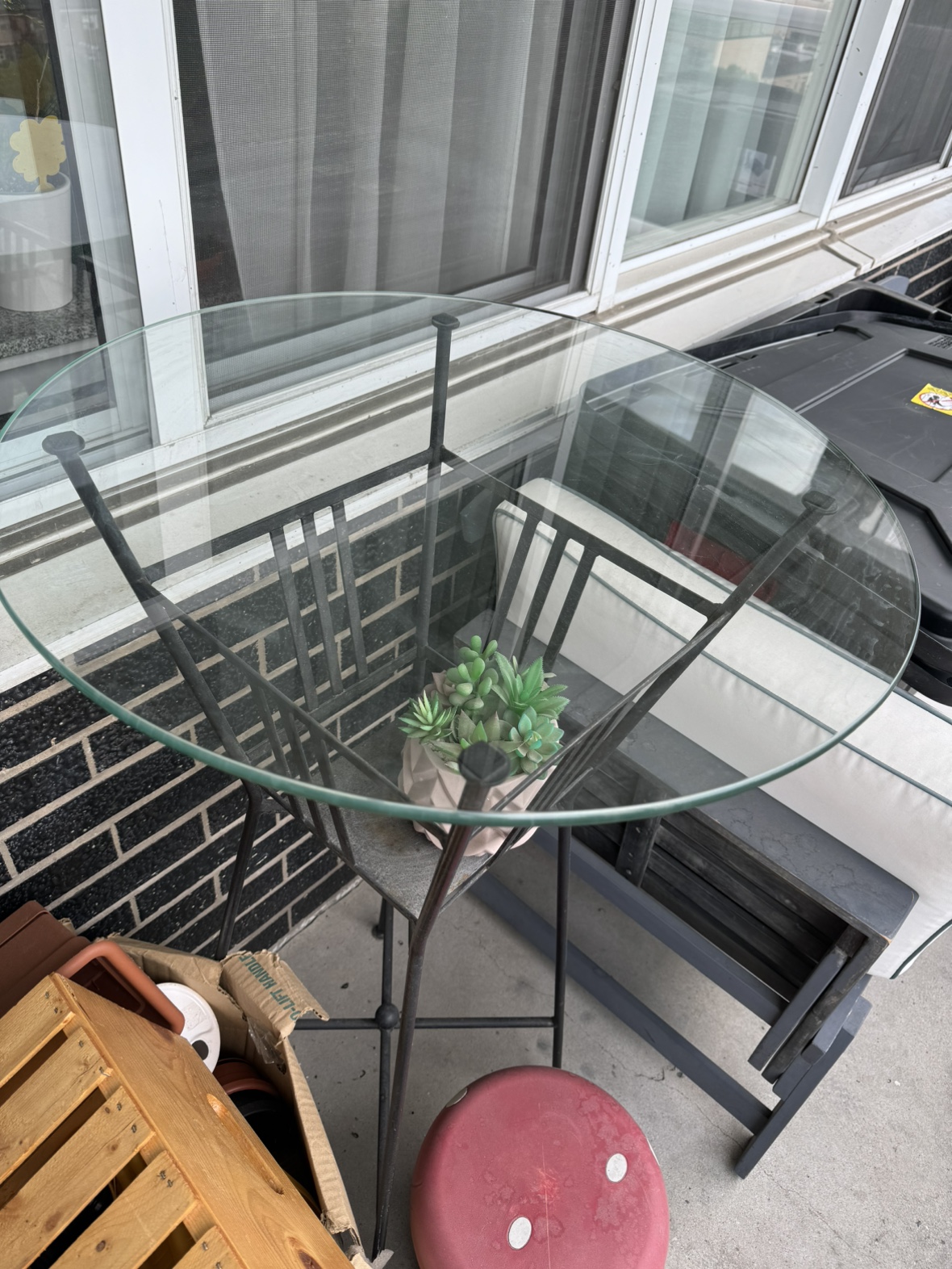 High table with thick glass top - photo 2