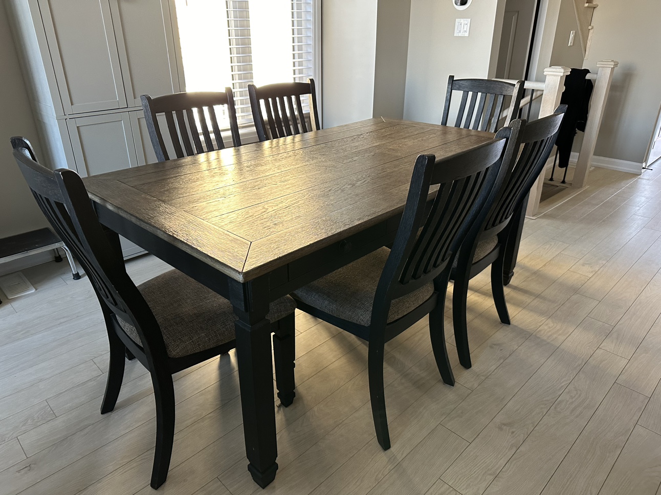 Dining Table & 6 Chairs - photo 3