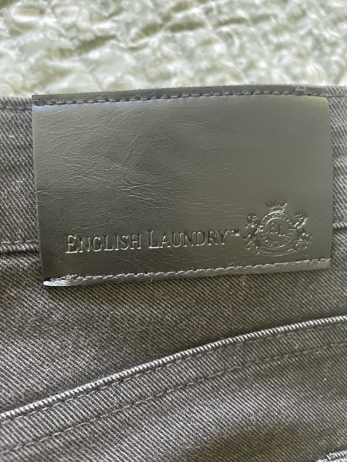 Black jeans image indicator(2)