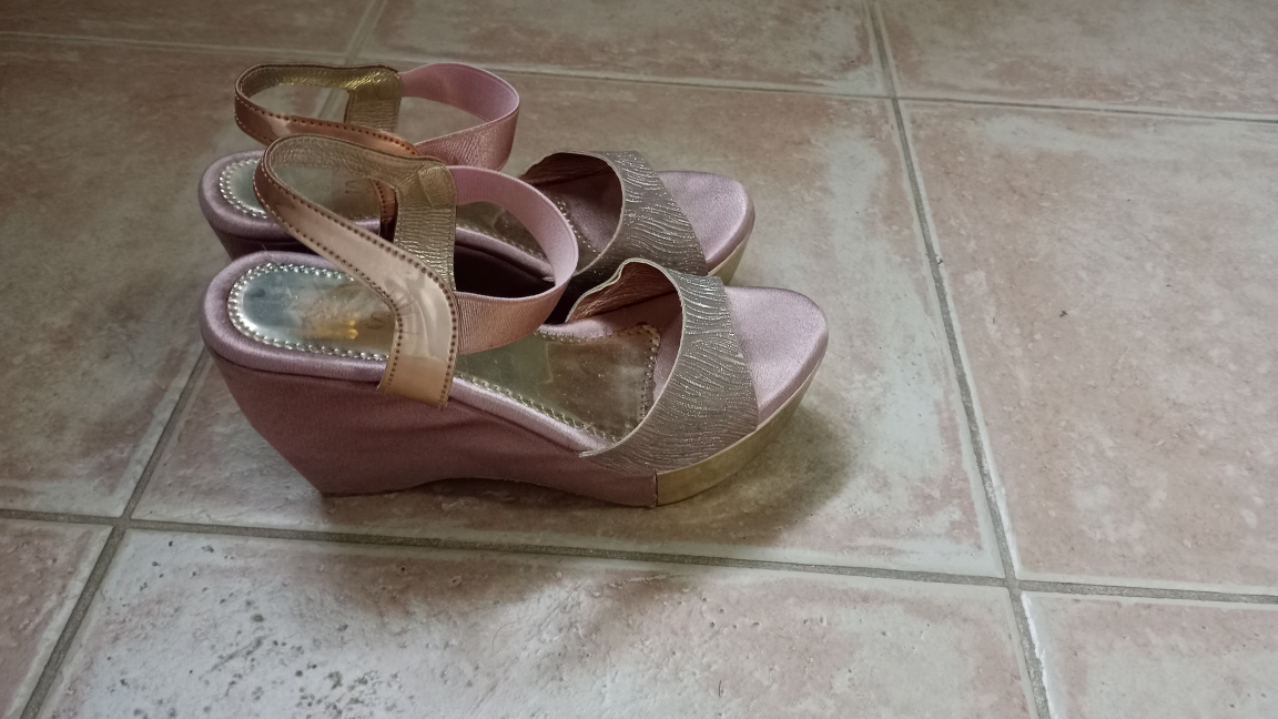 footwear - photo 2