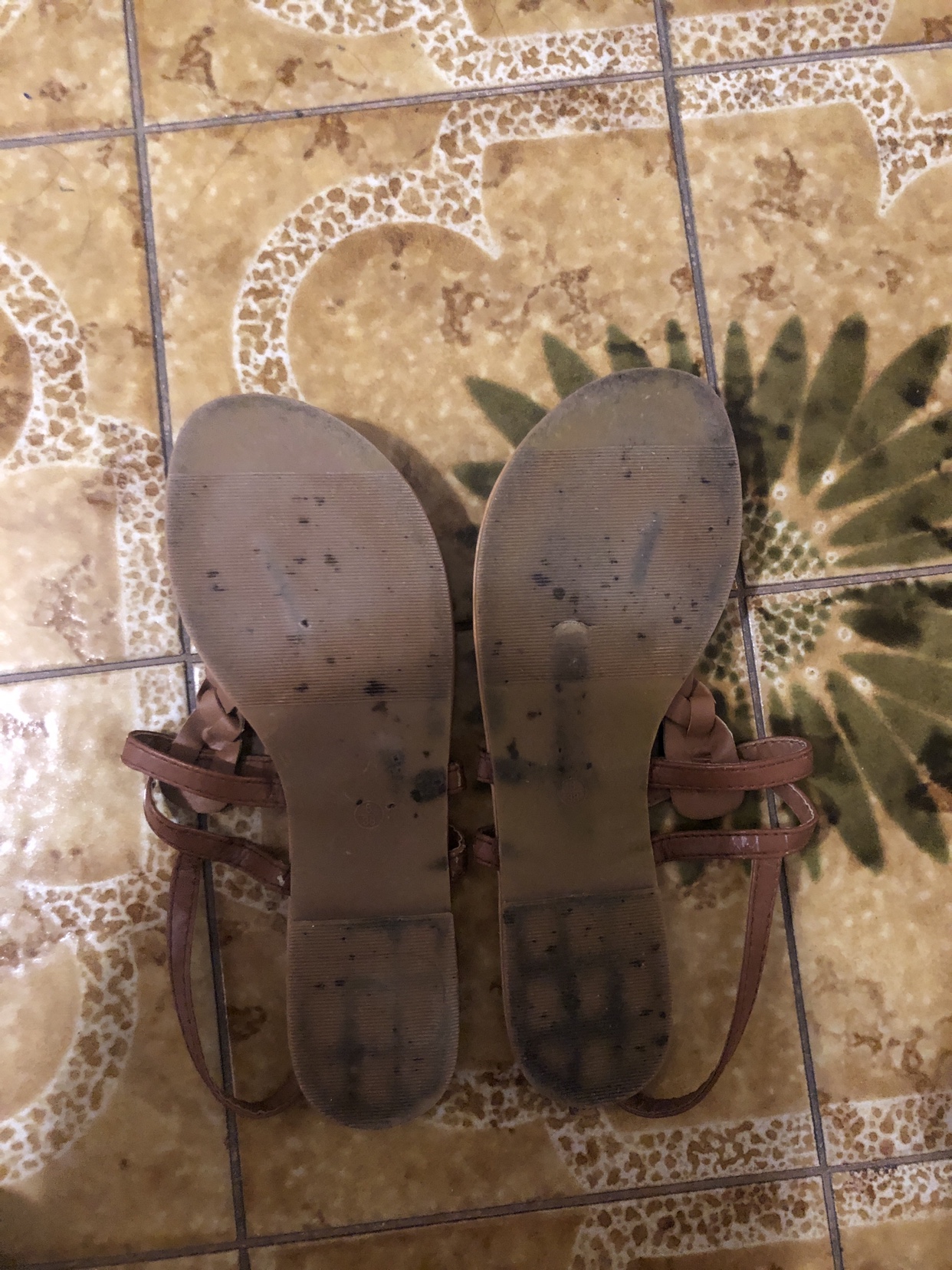 Sandals image indicator(2)