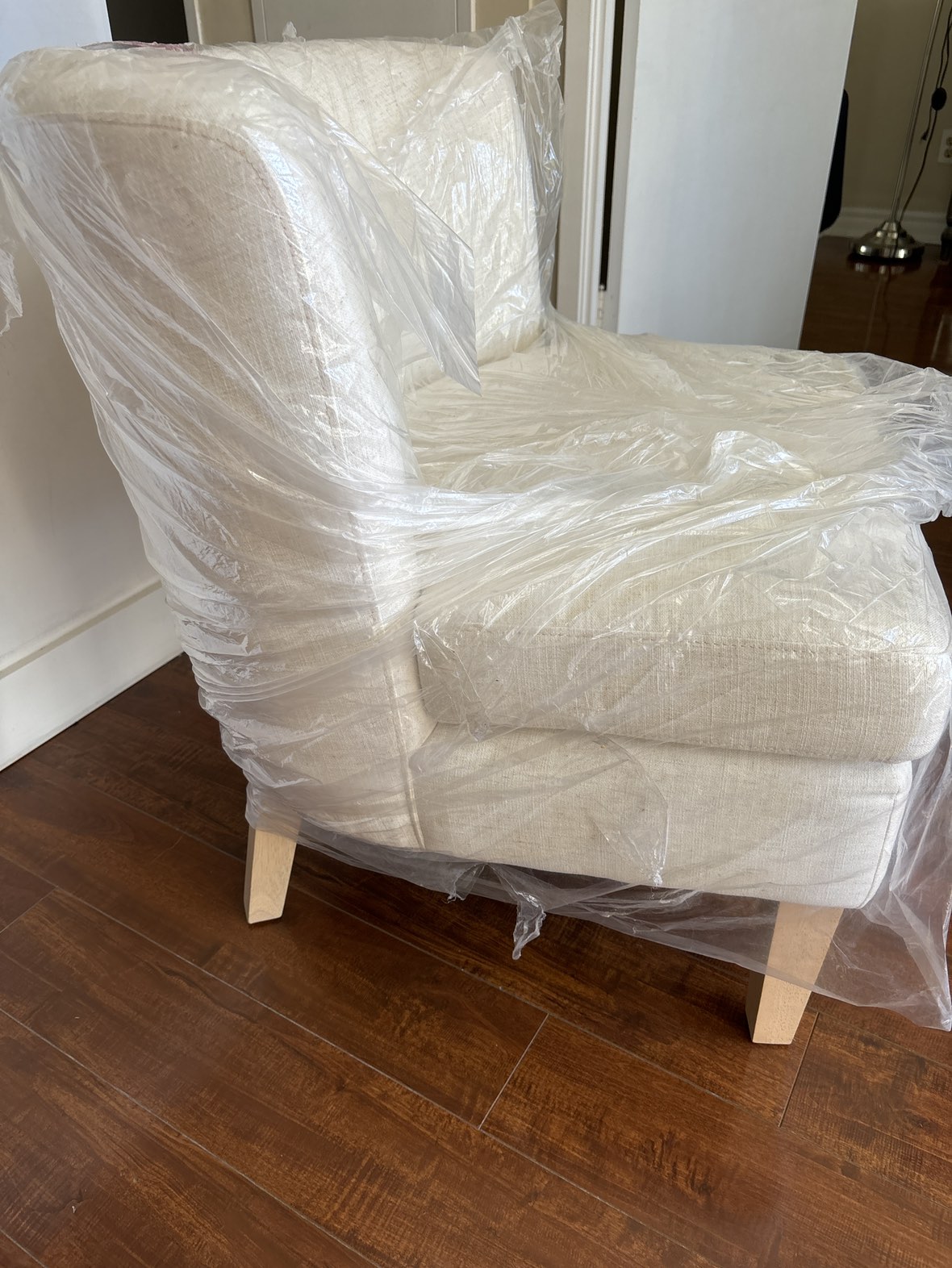 Bee and willow white accent chair - photo 2