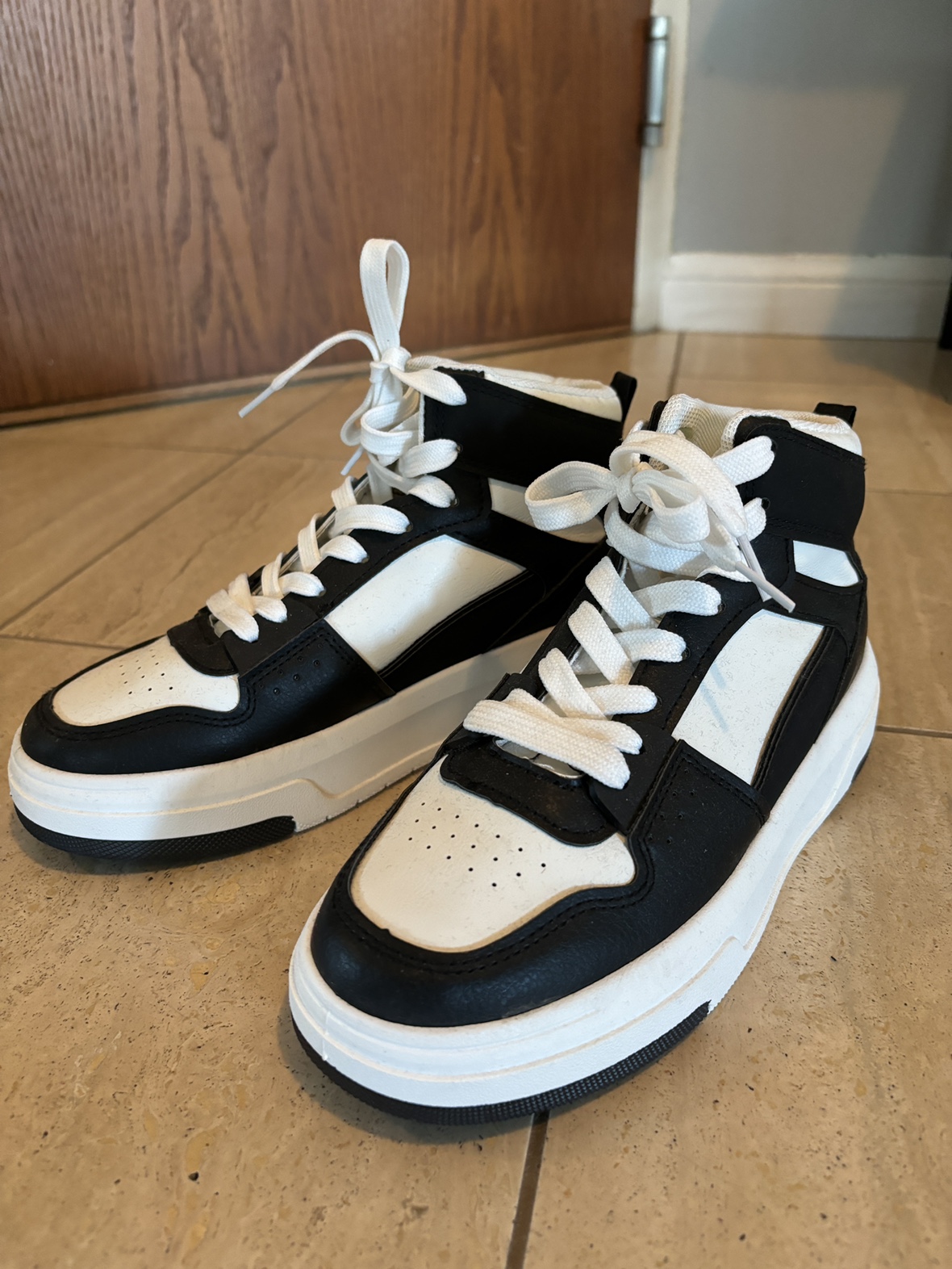 Shoe