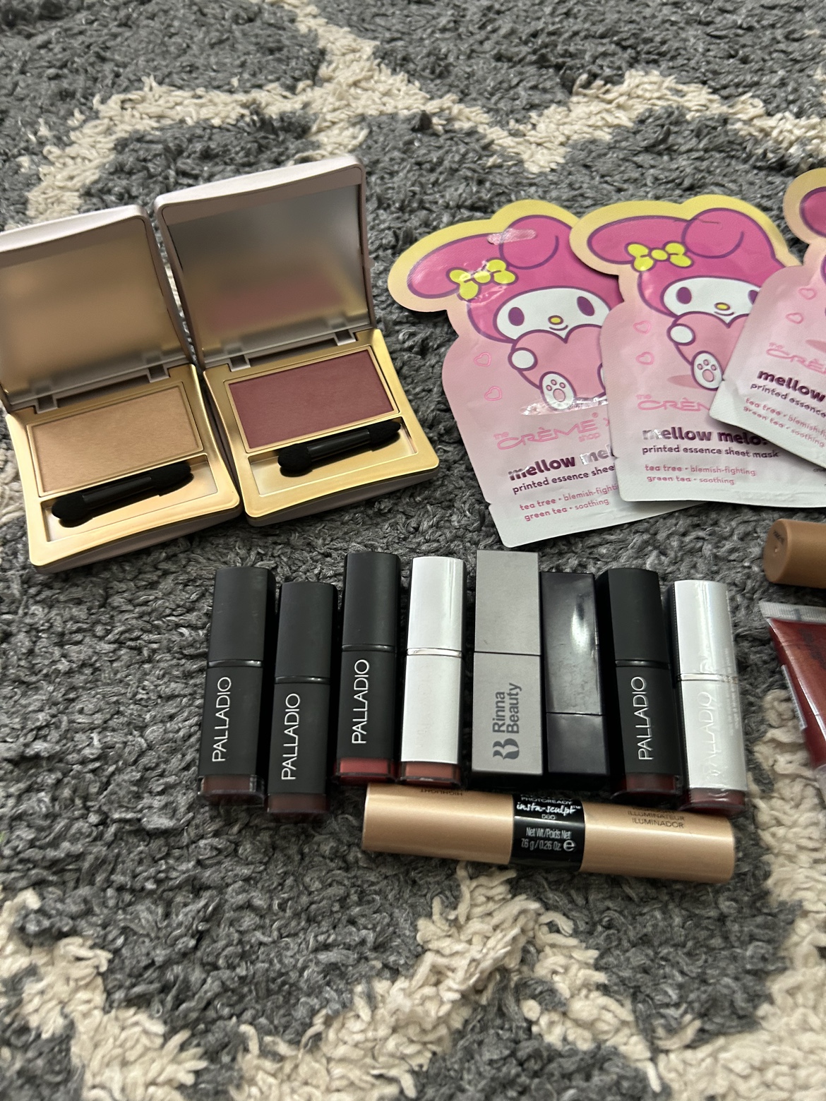 Make up and skin care buy 2 get 1 free - photo 2