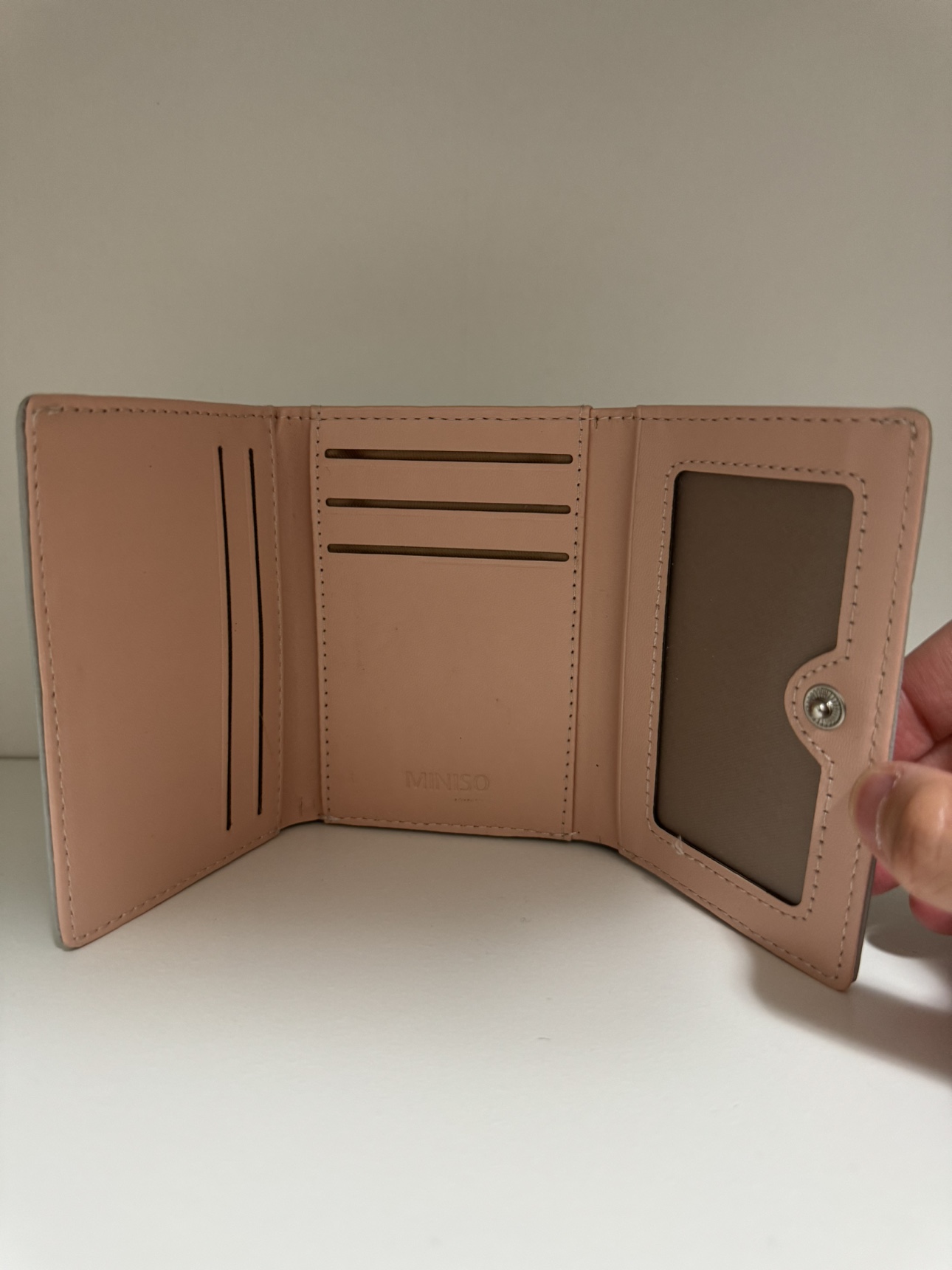 Chic Grey Purse with Cat Emblem - photo 3