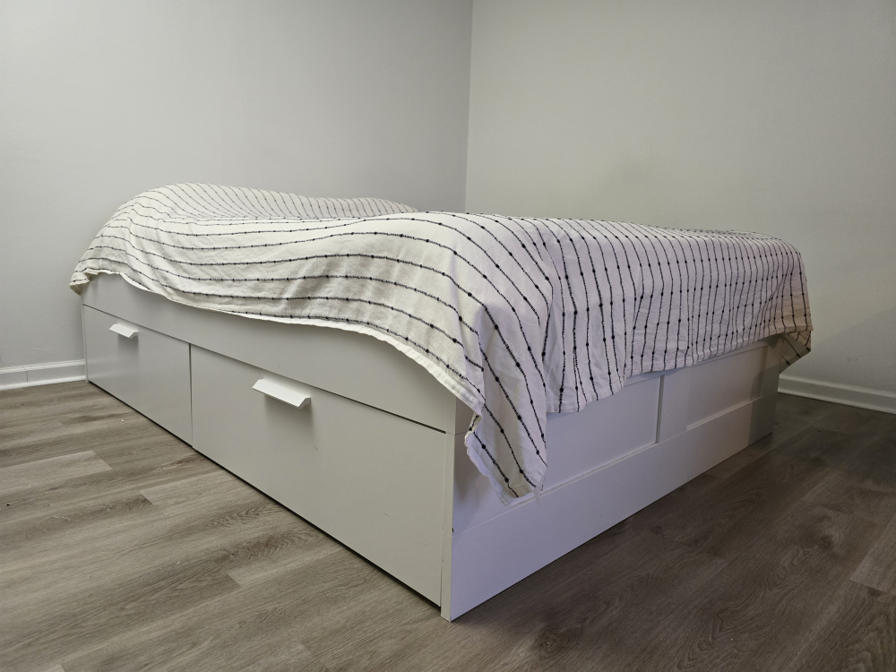 Complete bed! Ikea frame "Brimnes" and queen mattress image indicator(2)