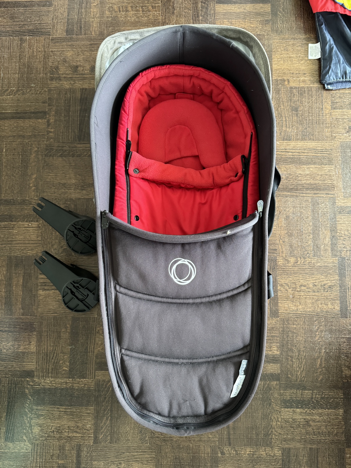 Bugaboo bee bassinet, adapter and footmuff