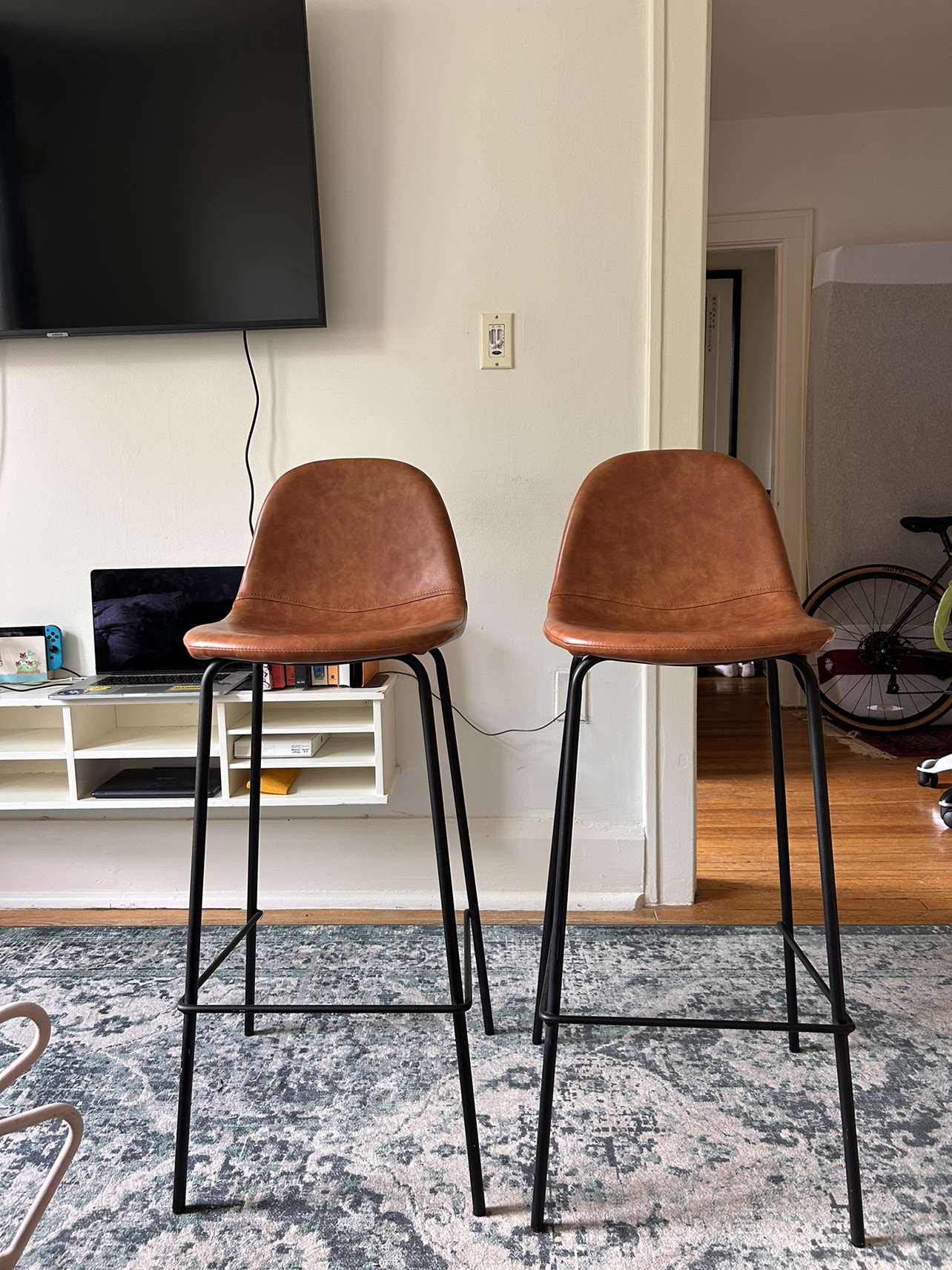 Chic bar stools thumbnail