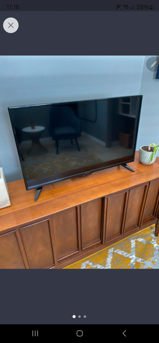 TV - 32” Insignia