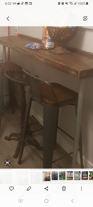 Solid wood breakfast bar w/2 stools - photo 2