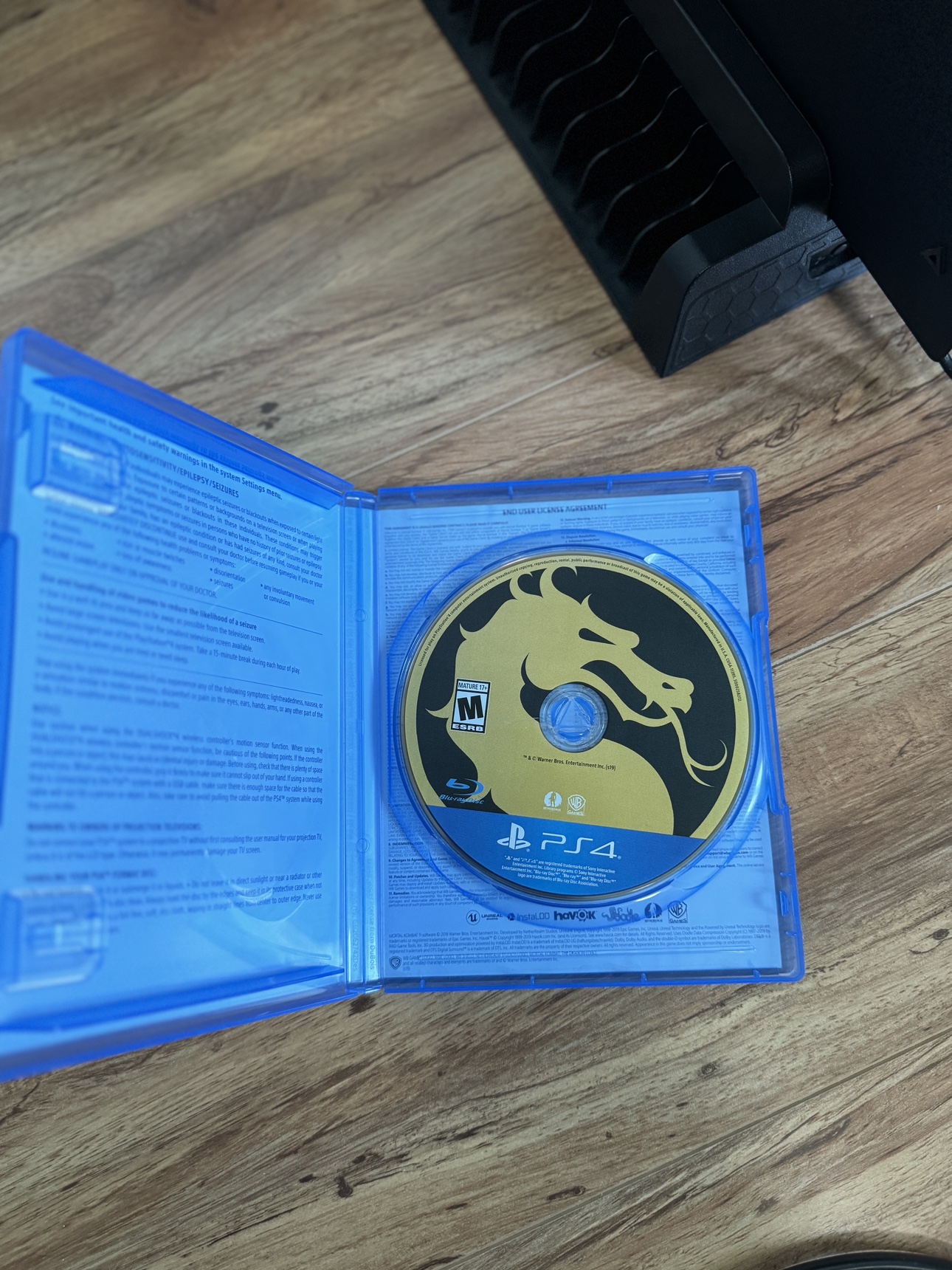 PlayStation 4 Pro (PS4 Pro) w/ Accessories, 1TB HDD, CUH-7215B image indicator(5)