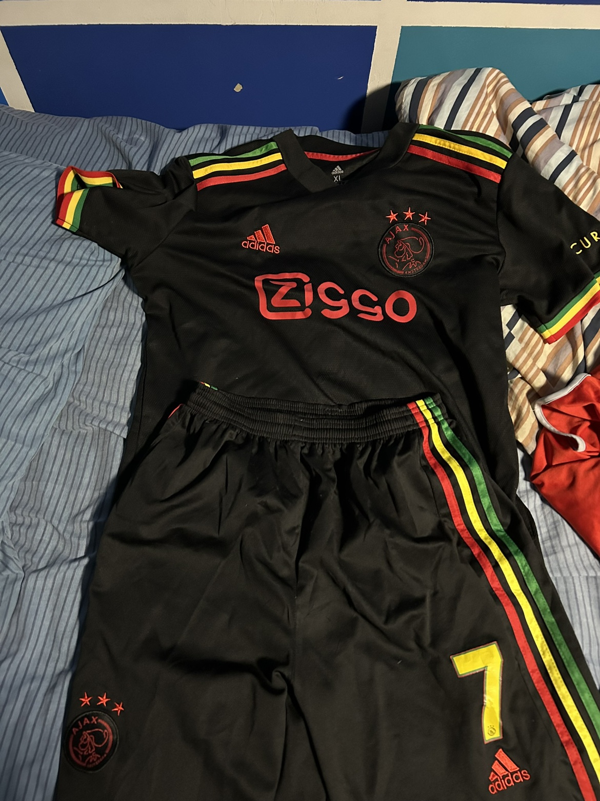 Ajax Ziggo Jersey & shorts size L thumbnail