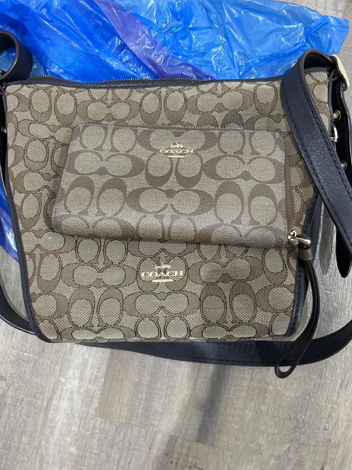 AUTHENTIC COACH purse and wallet thumbnail