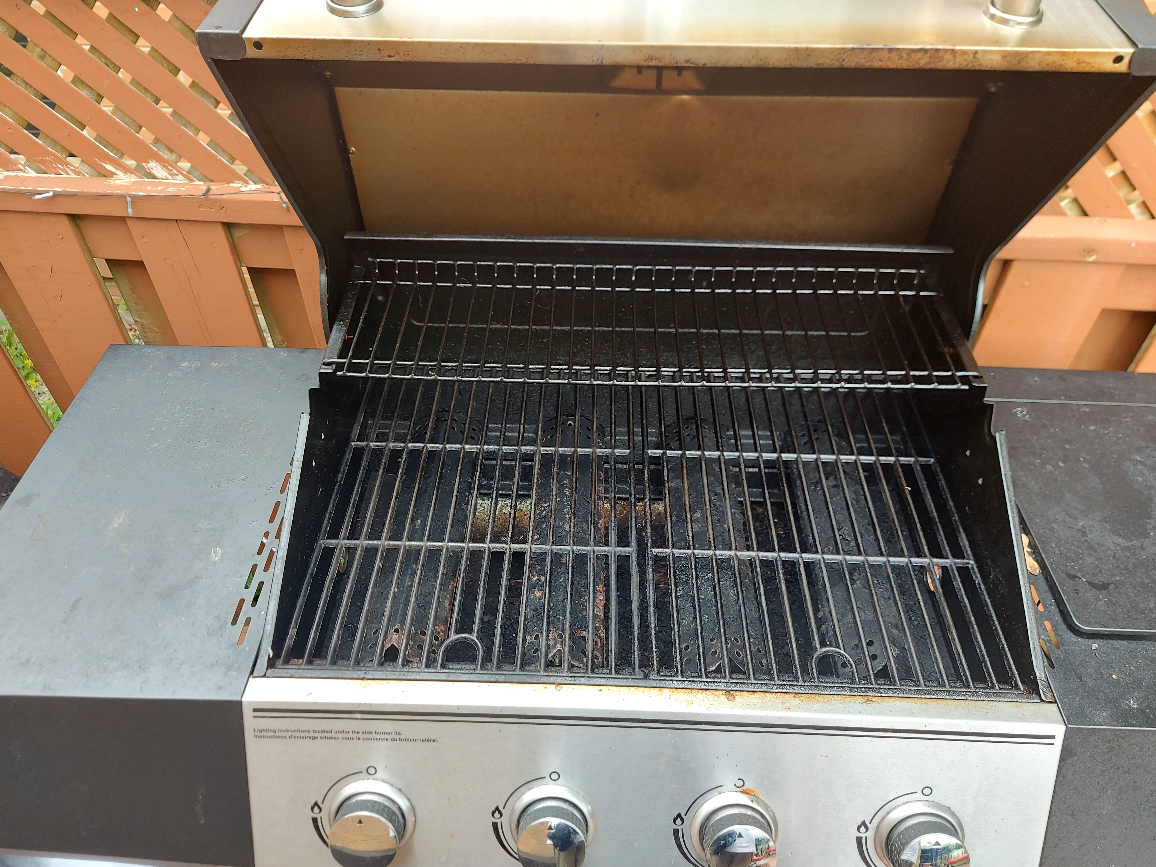 used BBQ grill ....pending image indicator(2)