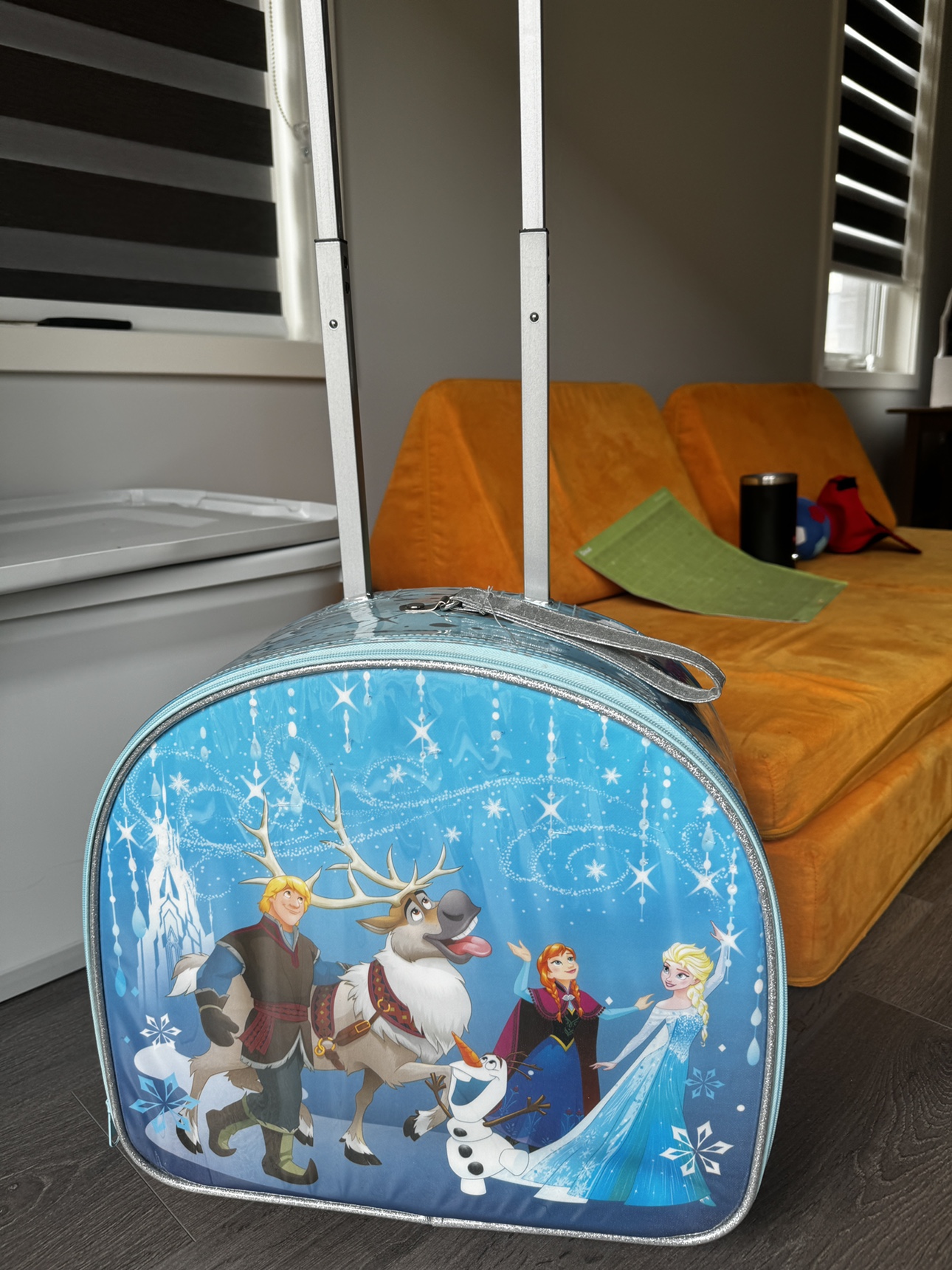 Disney store original kids Frozen luggage image indicator(5)