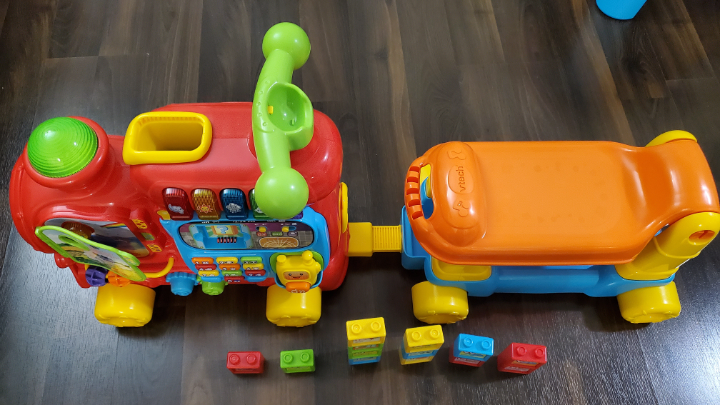 VTech Sit-to-Stand Ultimate Alphabet Train