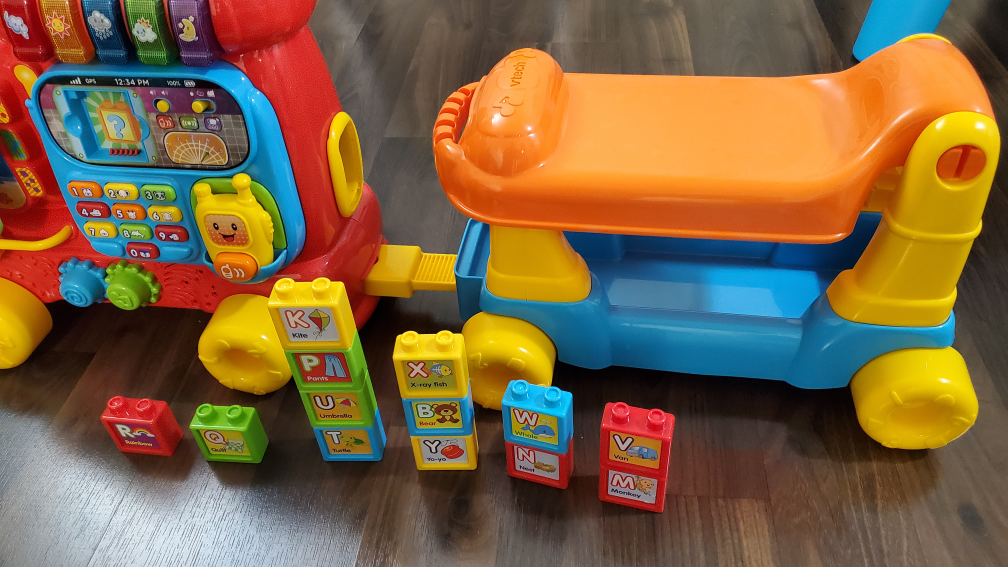 VTech Sit-to-Stand Ultimate Alphabet Train - photo 3