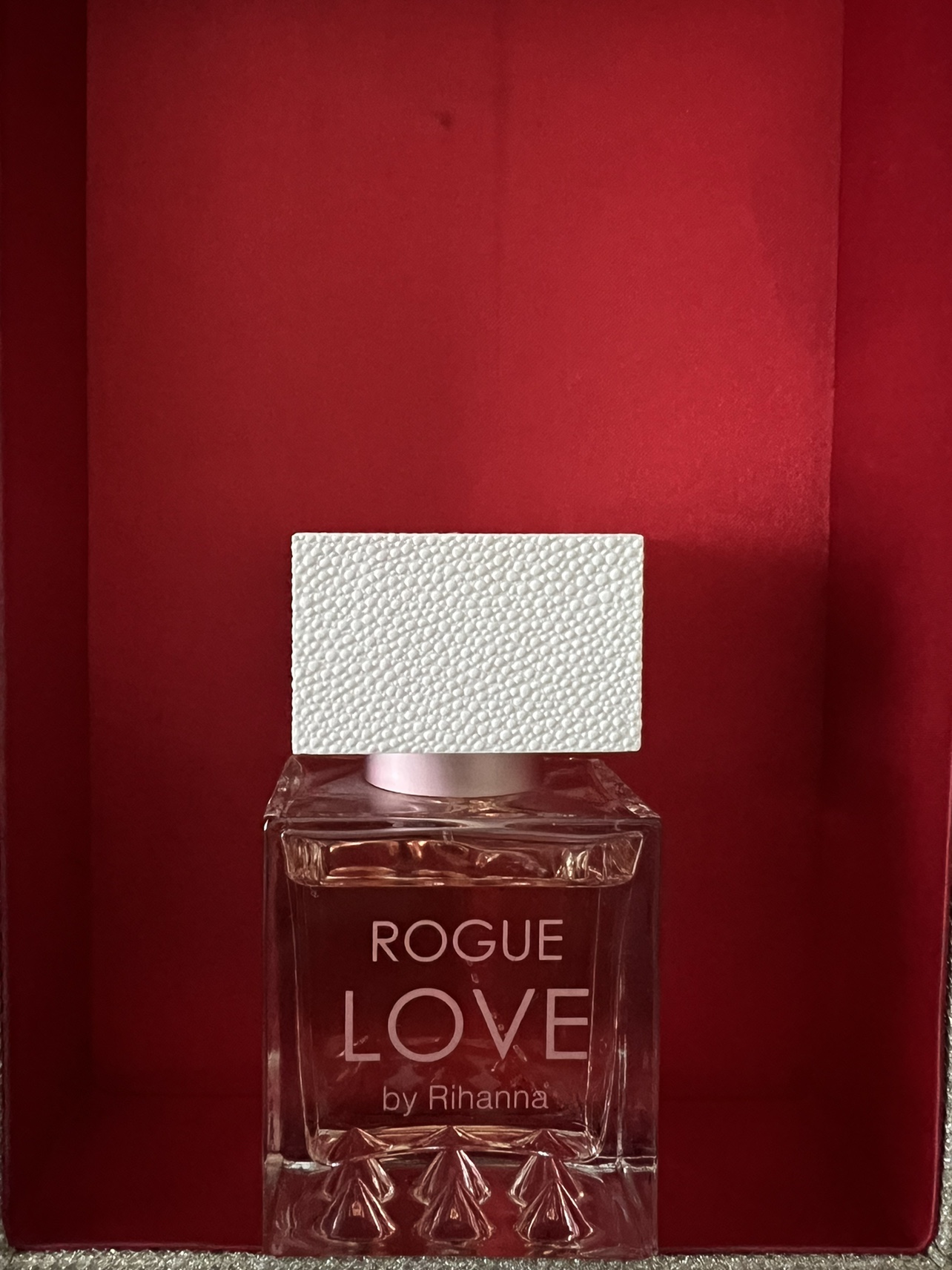 Rogue Love Rihanna