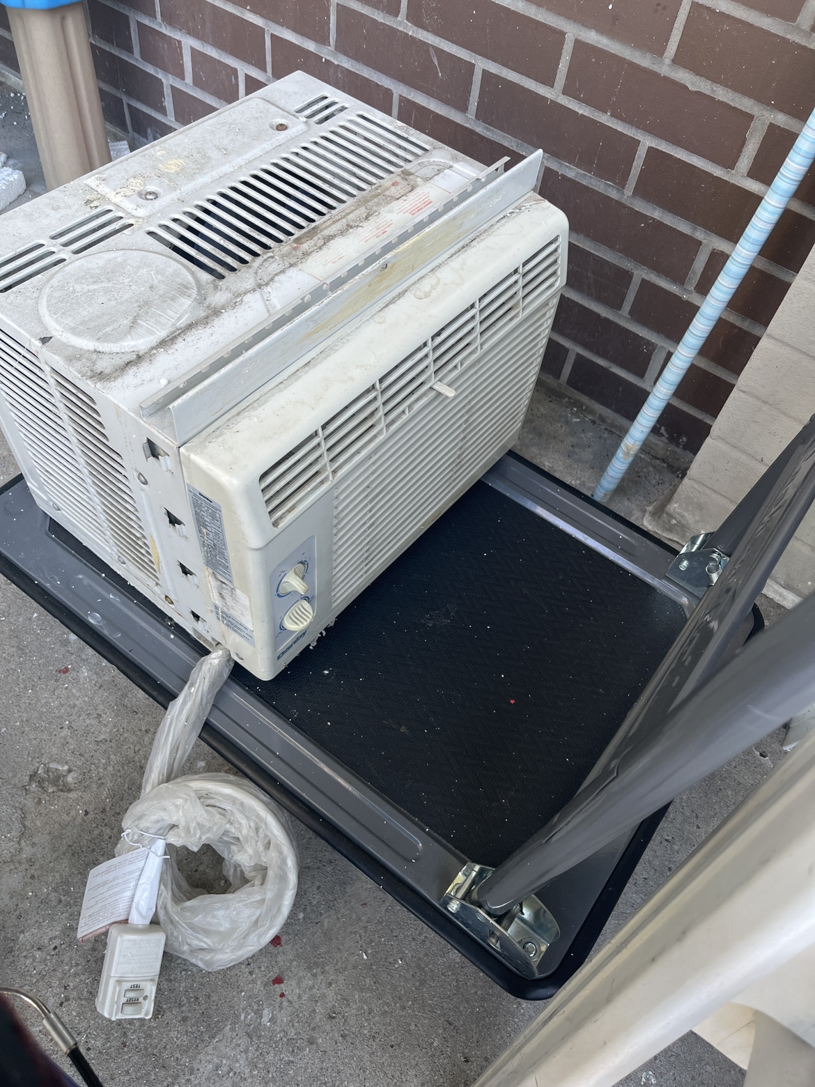 Window type AC