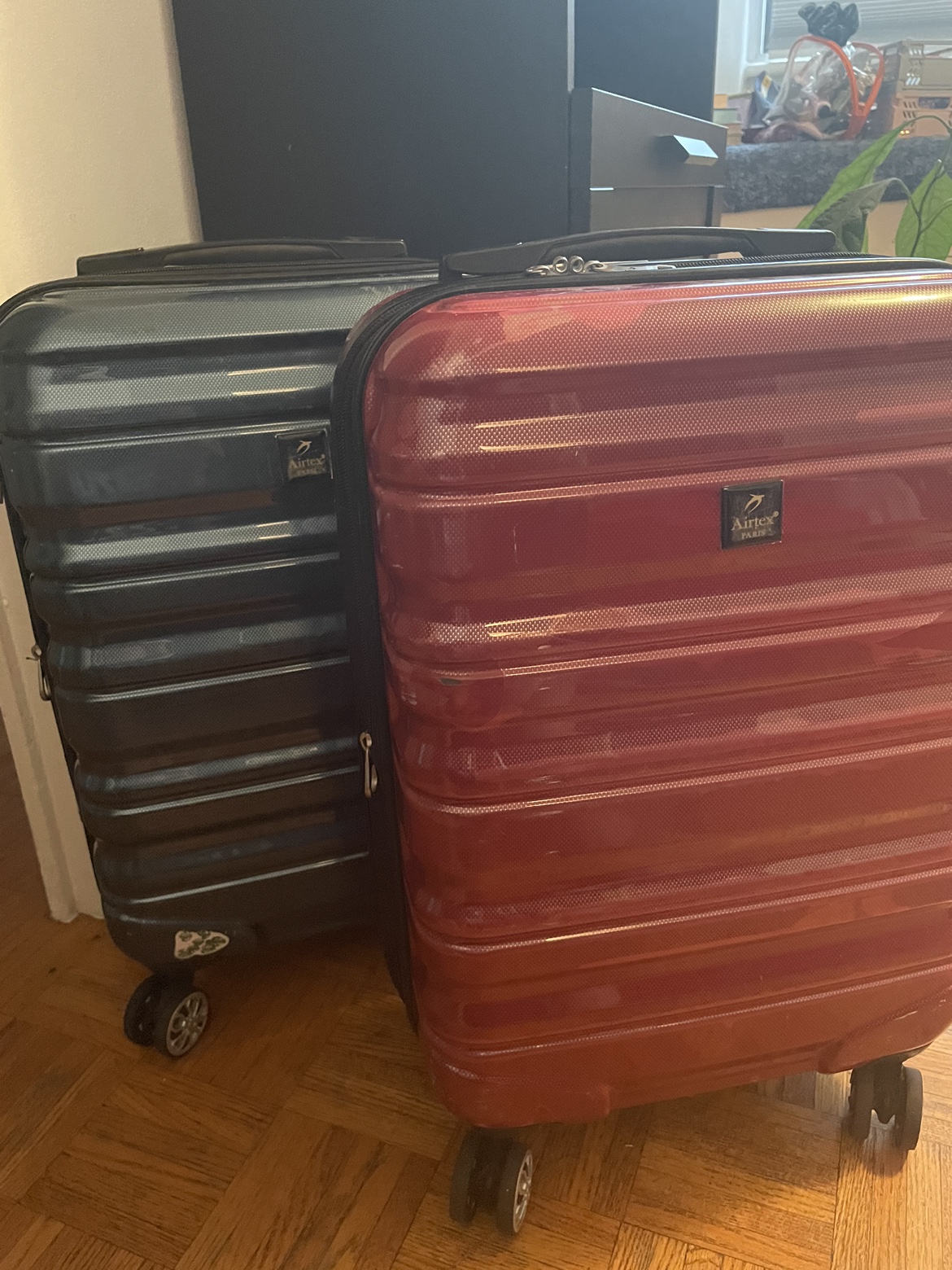 2 SUITCASES - photo 2