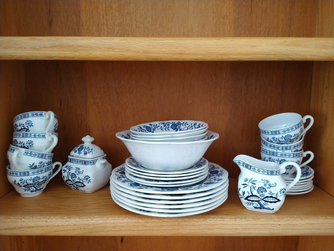 Vintage Wedgewood Blue Onion dishes. - photo 2