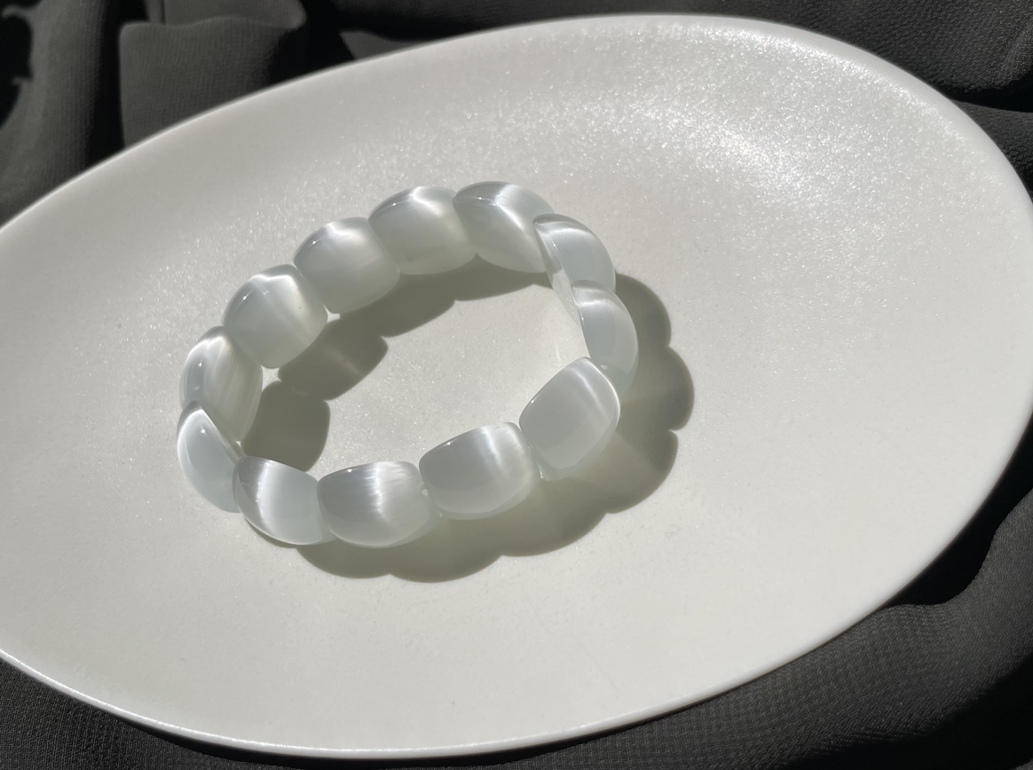 Bracelet thumbnail