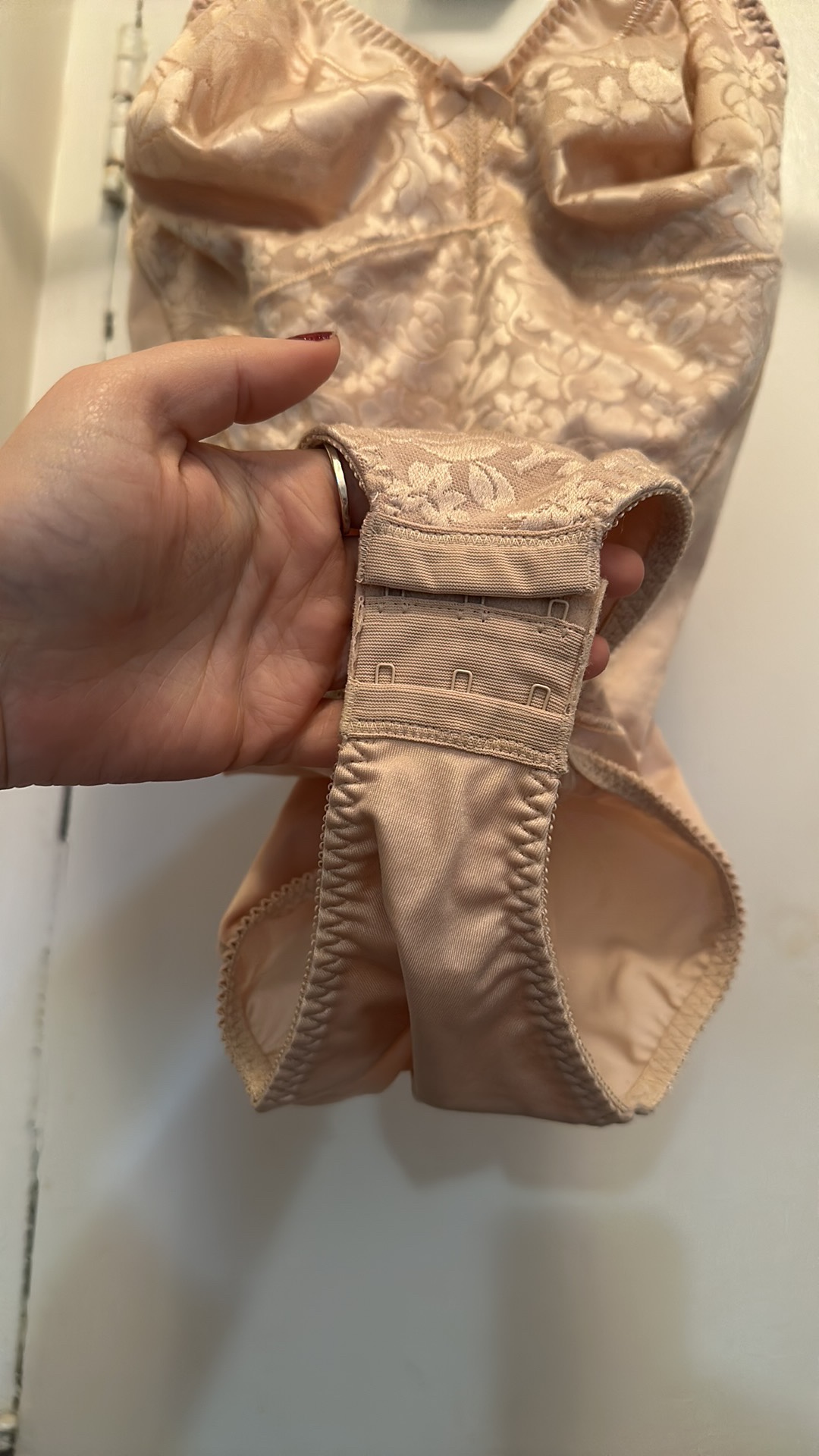 Shapewear image indicator(3)