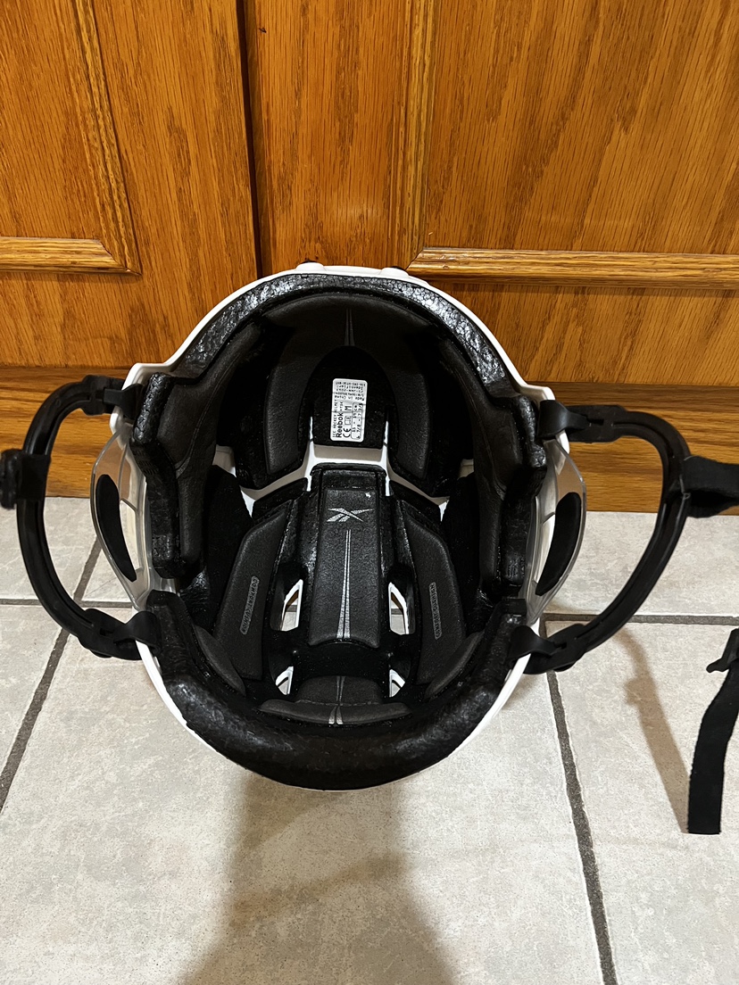 Reebok Ice Skating Helmet (M) - photo 5