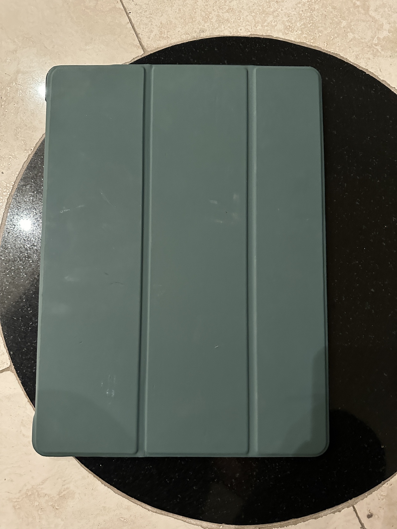 iPad Pro 12.9-inch. 256 GB. FREE case & EMF protection! image indicator(6)