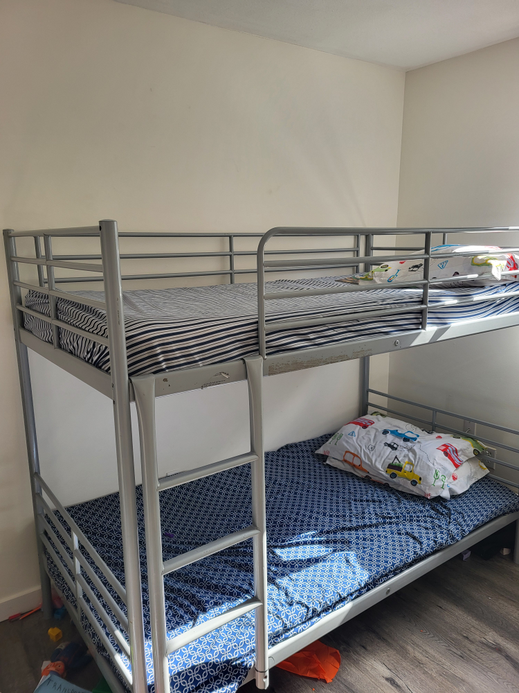 Ikeq bunk bed