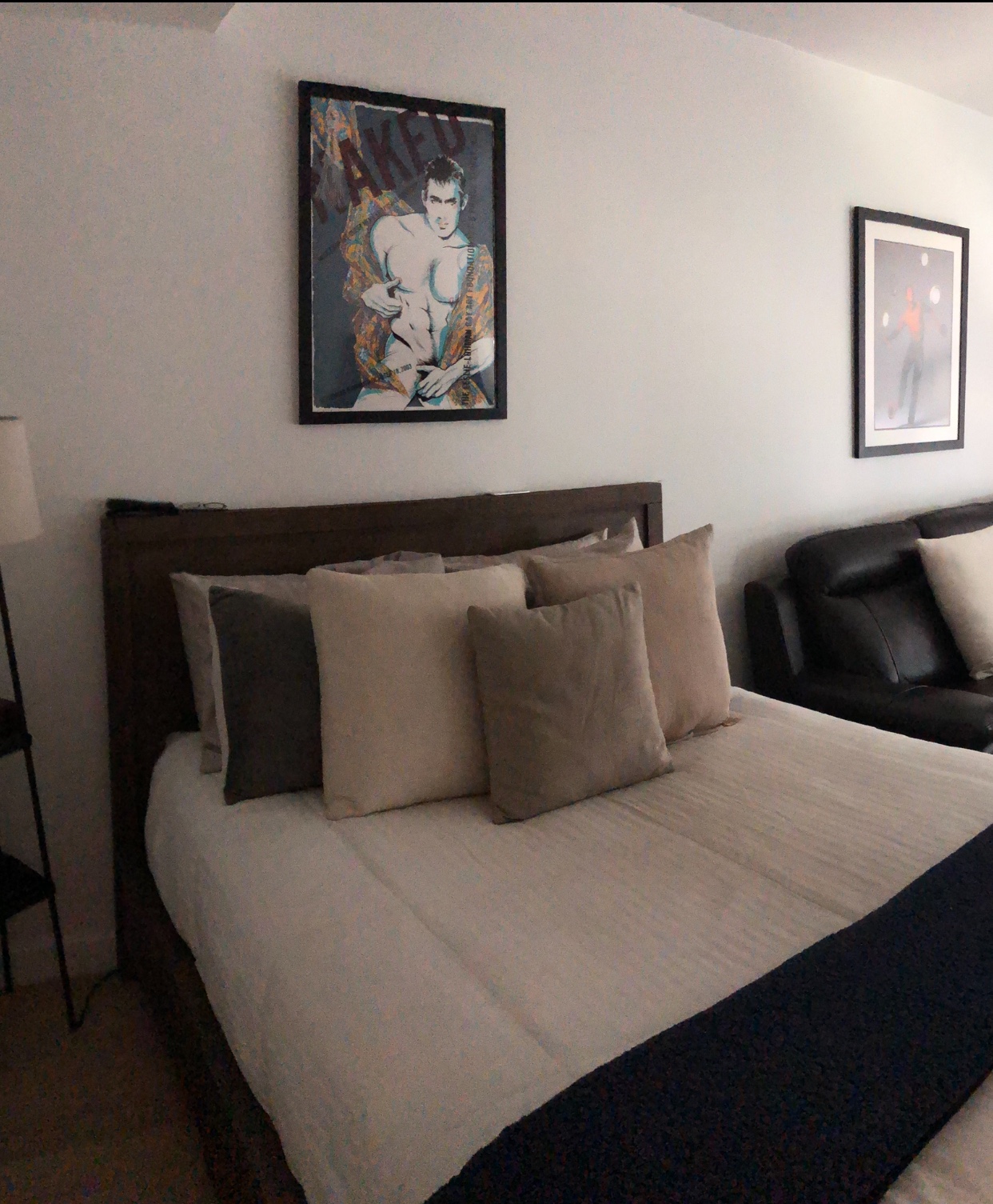 Queen size bed - photo 2