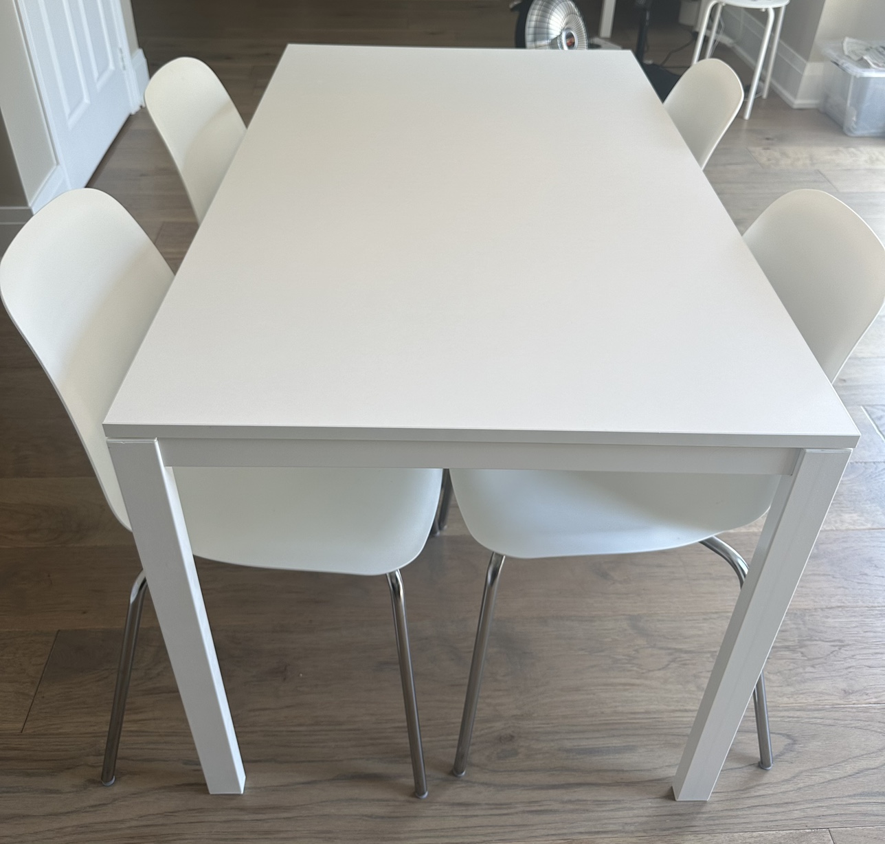 Table and chair set ( Moving sale)