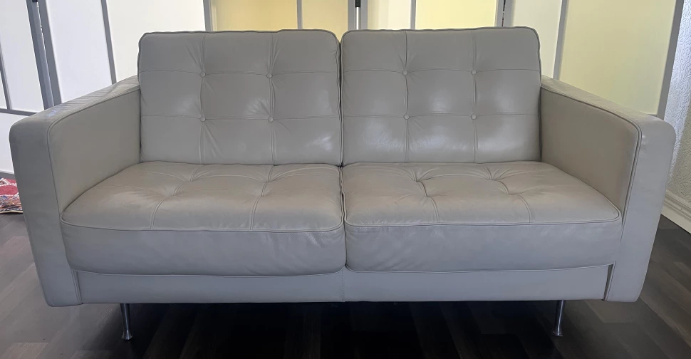 Leather Loveseat: Natuzzi Stupendo C174 (005) thumbnail