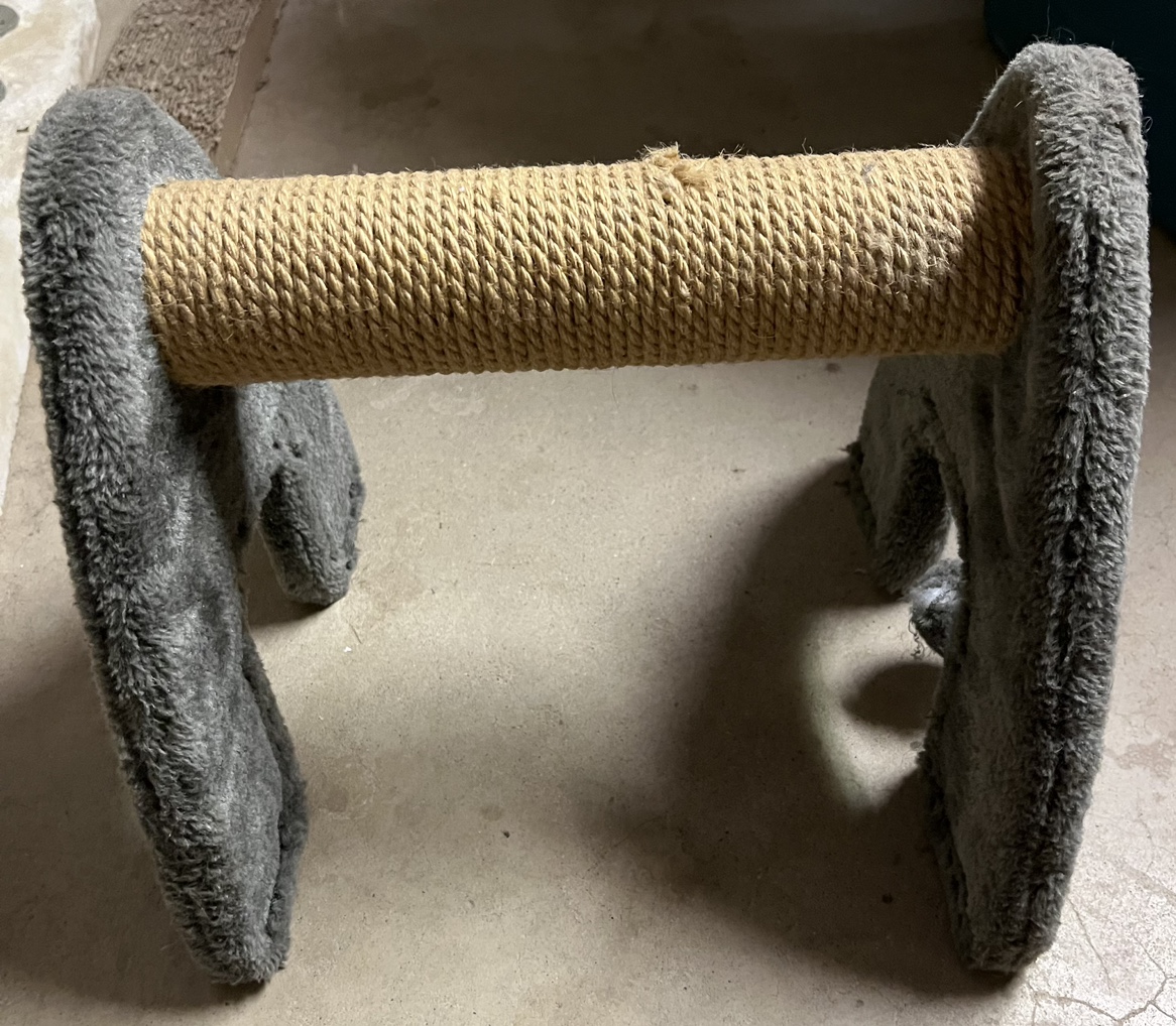 Scratching Posts 2 - photo 3