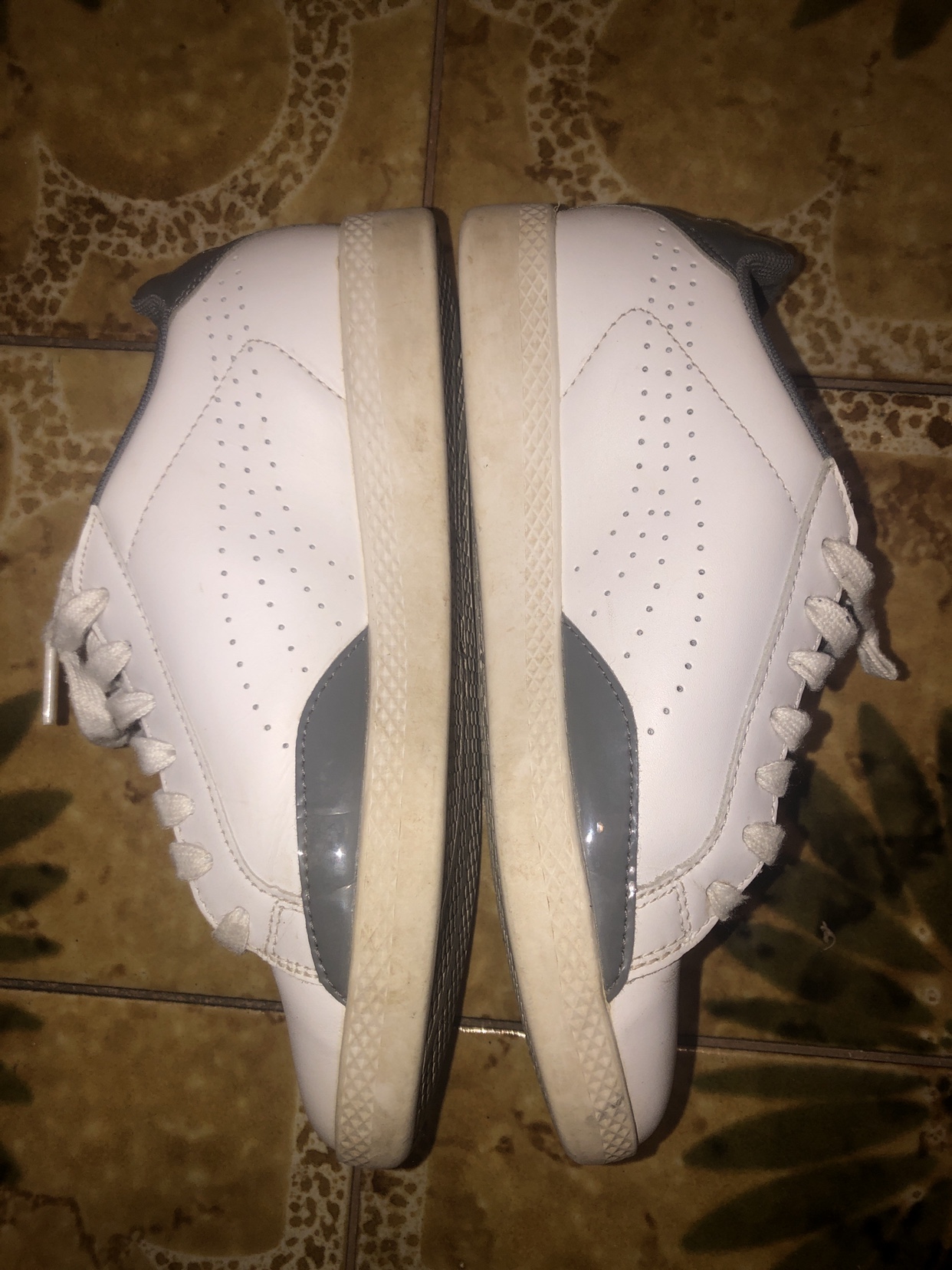 Puma sneakers image indicator(2)