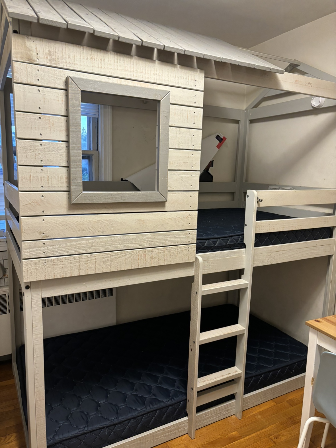 Bunk bed