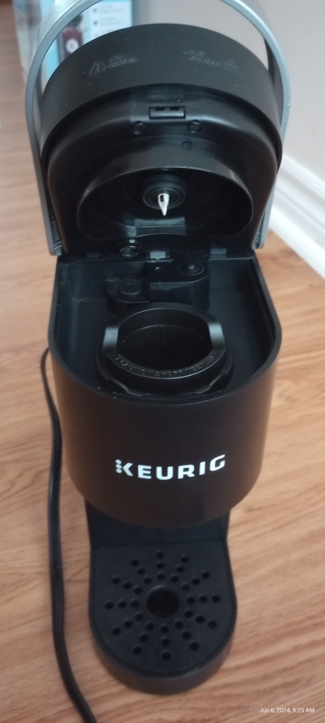 KEURIG coffee maker - photo 2