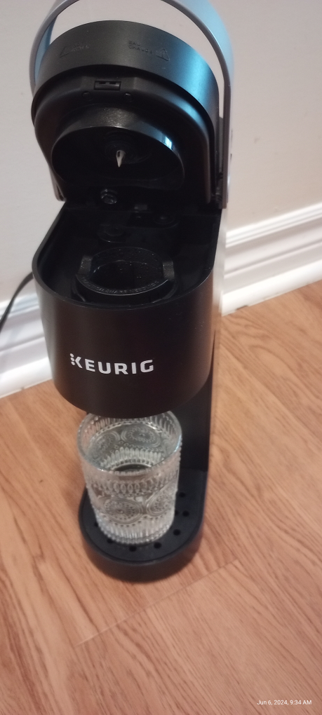 KEURIG coffee maker - photo 5