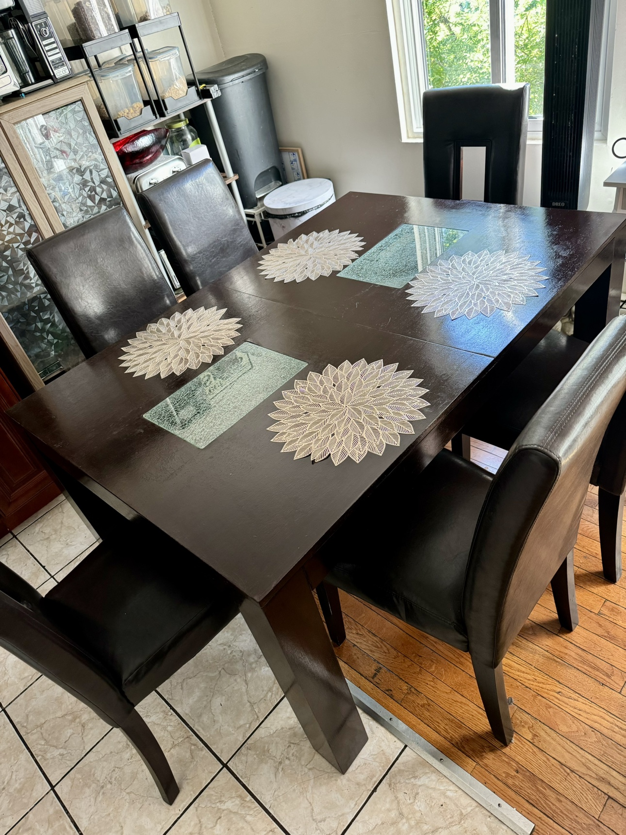 Dining set solid wood table and 6 leather chairs - photo 2