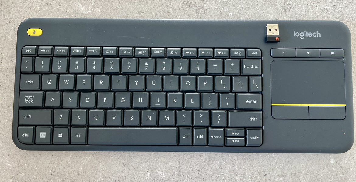 Logitech K400 +