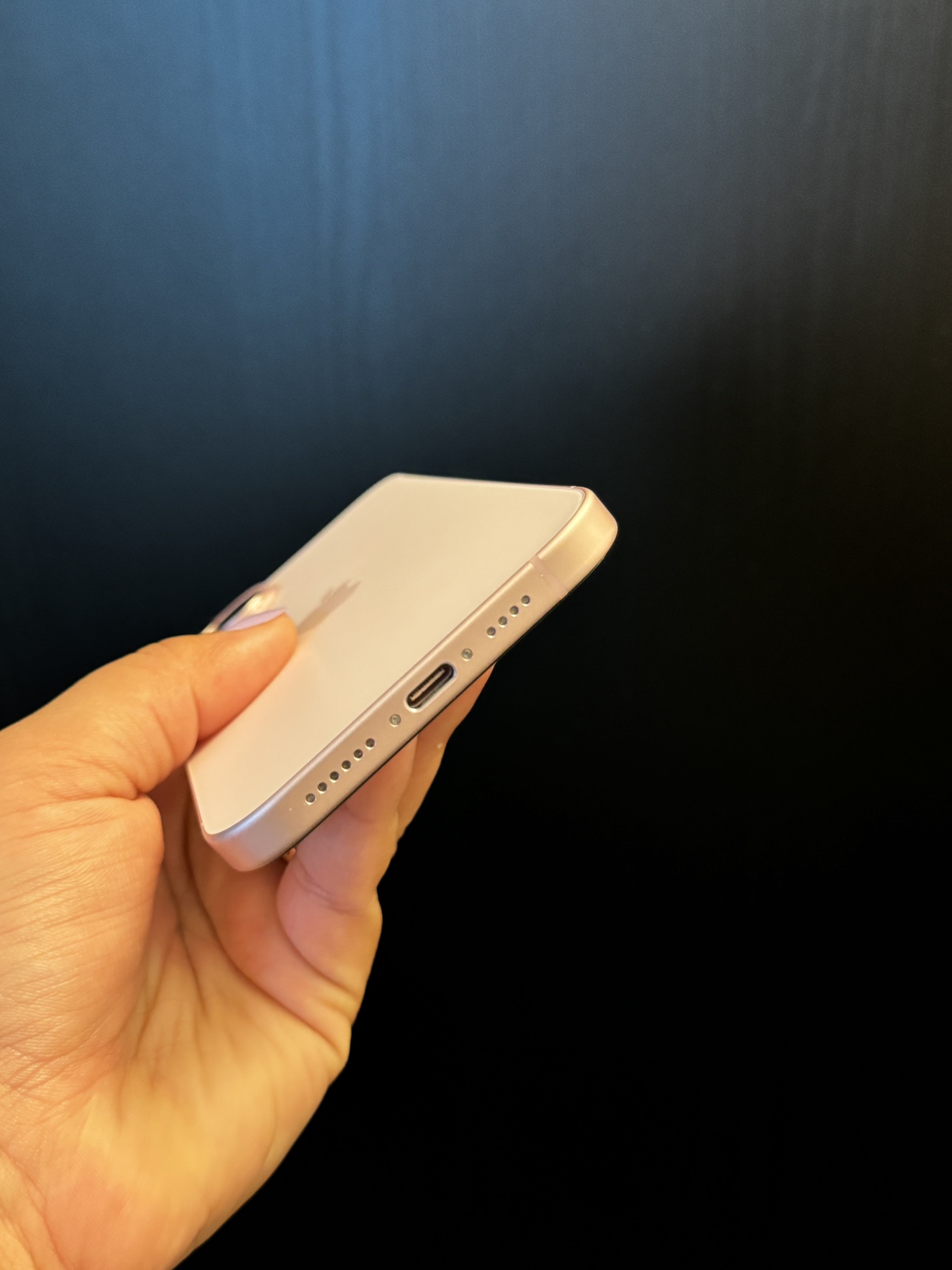iPhone 15 Plus - photo 4