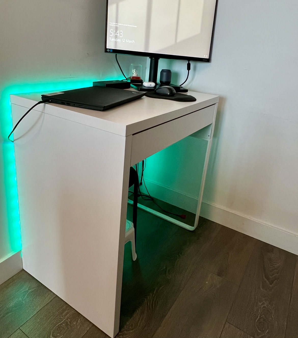 IKEA micke white desk