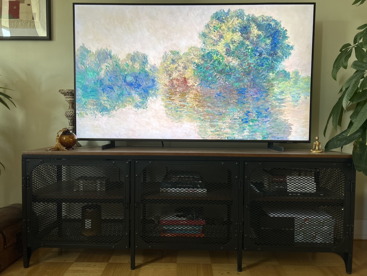 Tv stand