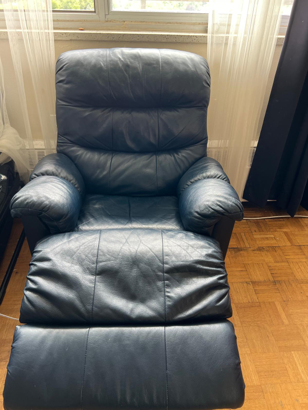 leather recliner couch - photo 3